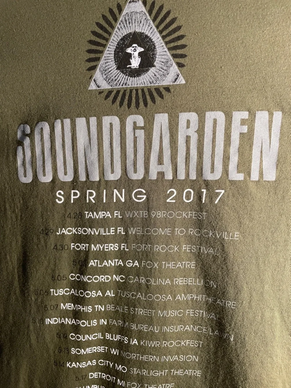 NWOT Soundgarden Spring 2017 Tour Tee (XL) - Picture 5 of 7
